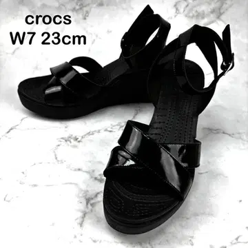 [ 레어 ] crocs 리오 웨지솔 샌들 크로스 스트랩 블랙 23