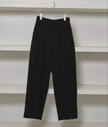 TODAYFUL Tapered Tuck Trousers 38 BLACK