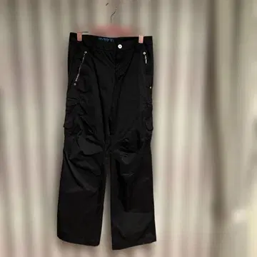 댄스 위드 드래곤 블랙 카고 팬츠 지퍼 포켓 부착