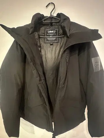 CAMP7 블랙 다운 자켓 M 사이즈