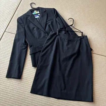 블랙 취업 정장 (자켓 스커트 세트) 클리닝 완료
