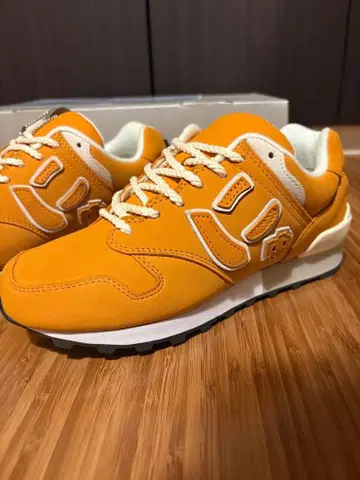 [ 새상품,미사용 ] SANGACIO 22.5cm 스니커즈 여성용