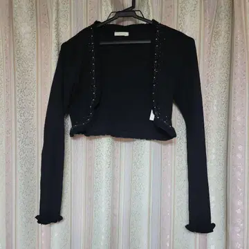 비즈 장식 블랙 크롭 긴팔 가디건