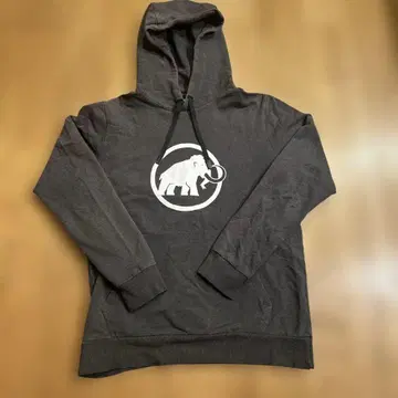 마무트 로고 블랙 후드티