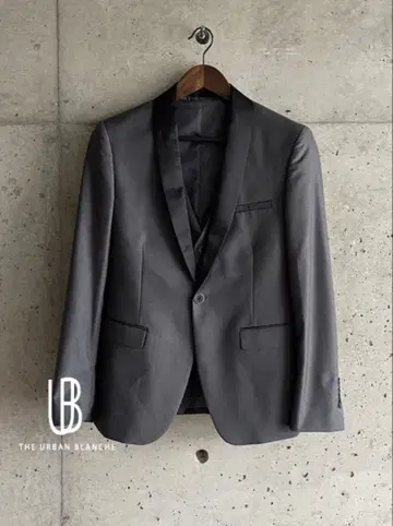THE URBAN BLANCHE 그레이 턱시도