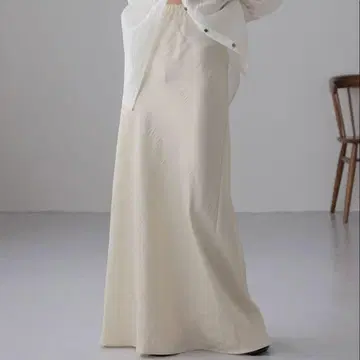 로리즈팜 스트레치 새틴 스커트 아이보리 S