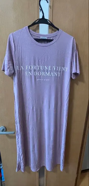 [ 인기 브랜드 ] 젤라피케 연보라 프린트 룸웨어