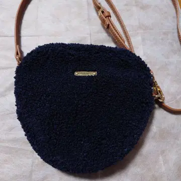 마스터 버니 에디션 네이비 파우치