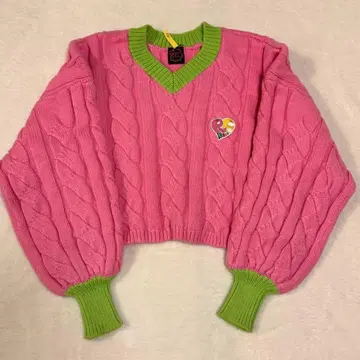 나카 리이사 re. 사쿠라모치 스웨터