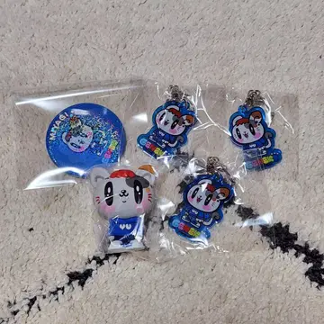 나카츠카 유타 제 고양이 캔뱃지, 키링, 피규어