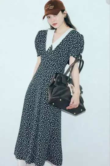 [ 새상품 ] LILY BROWN 빈티지 컬러 디자인 원피스