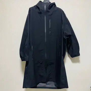 [새상품급] UNIQLO x Theory 블록 테크 코트