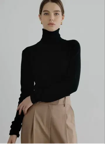 Na.e 터틀넥 슬림 니트 블랙 니트