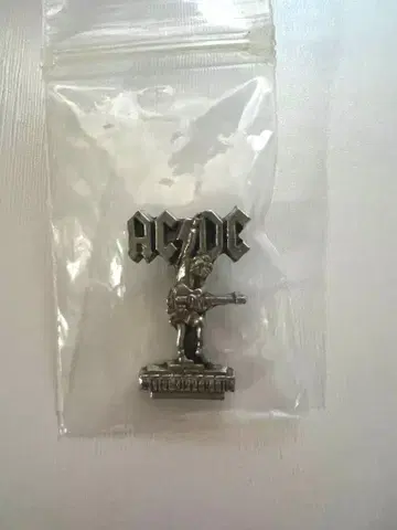 AC/DC 에이씨 디씨 핀 배지 2001년