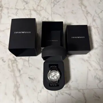 EMPORIO ARMANI 실버 아날로그 시계