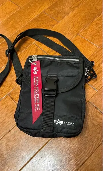 알파인더스트리 숄더백 사코슈 블랙