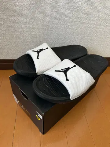 조던 샌들 25cm