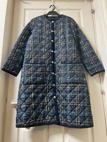 나노 유니버스 체크 퀼팅 코트