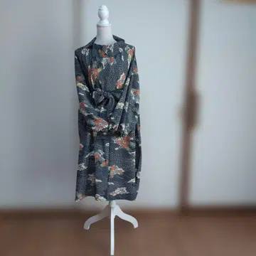 기모노 리메이크 롤 칼라 겨드랑이 개더 통통한 소매 롱 원피스 리본 포함