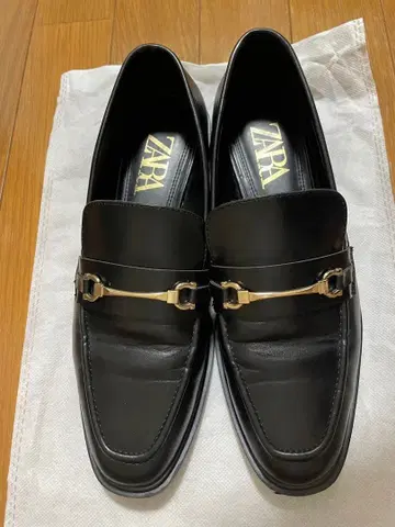 ZARA 로퍼 37 블랙