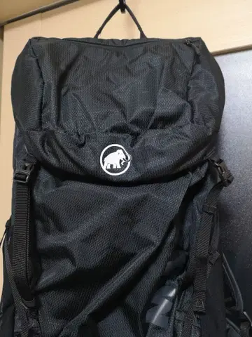 마무트 DUCAN 30 백팩 뒷면 메쉬 소재