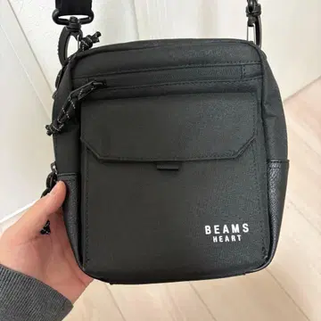 BEAMS HEART 샴브레이 혼방 소재 미니 숄더백