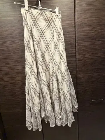 Apuweiser riche 몰 체크 바닥 플레어 스커트