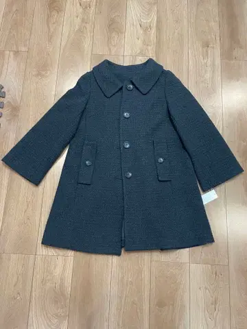 1 여성용 그레이 코트 버튼 포함