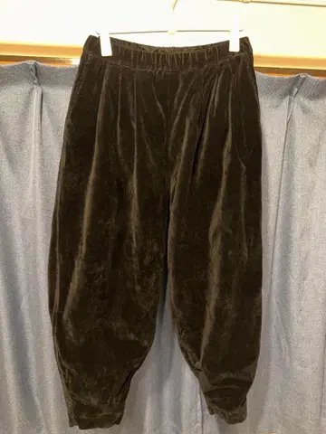 블랙 벨벳 이지 팬츠