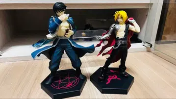 로이 머스탱과 에드워드 엘릭 피규어 세트 강철의 연금술사