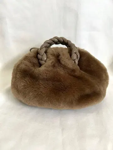 HEREU 헤류 Bombon 퍼 핸드백 토프