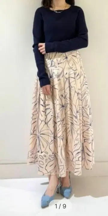 알아바일 스케치 보타니컬 프린트 턱 플레어 스커트