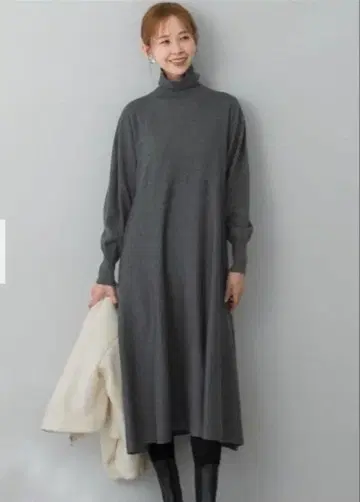 어반 리서치 ROSSO 터틀넥 원피스