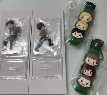 1번 복권 진격의 거인 아크릴 스탠드 & 러버 스트랩 미사용 세트