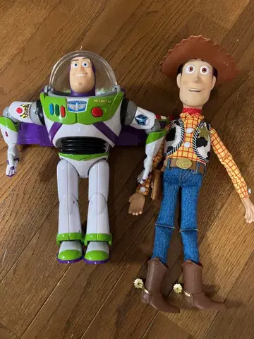 버즈 라이트이어 우디 피규어 세트