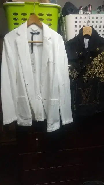 즉시 완판 택 포함 미사용 새상품 SHIFFON 화이트 테일러드 자켓 L