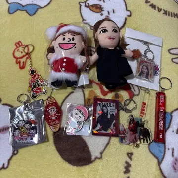 모모이로 클로버 Z 모모타 나나미 키링 묶음 판매