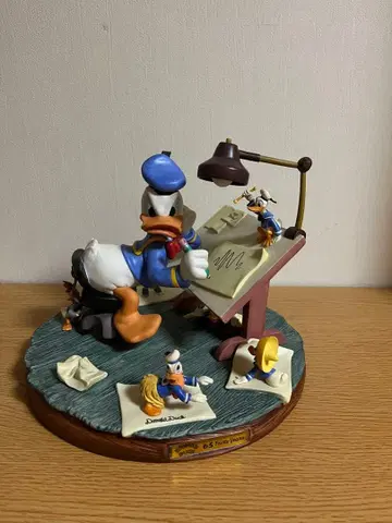 도널드 덕 65주년 기념 피규어 한정품