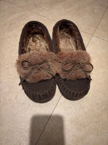 다크 브라운 모카신 리본 포함 W7 M6 사이즈