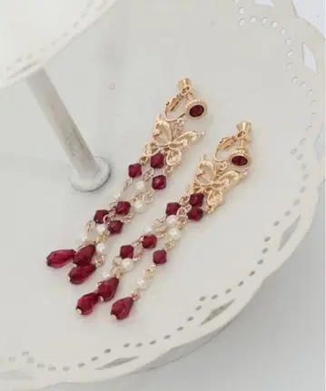 차이나 나비 모티브 귀찌 골드 와인 엑시즈팜