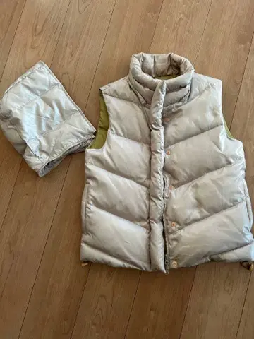 새상품급! 후드 부착 다운 베스트 1회 사용!