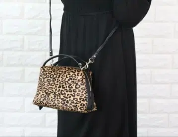 잔니 키아리니 숄더백 레오파드 무늬 레오파드