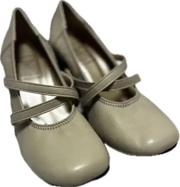 클럽데사키 펌프스 스트랩 컴포트 천연 가죽 23.5cm