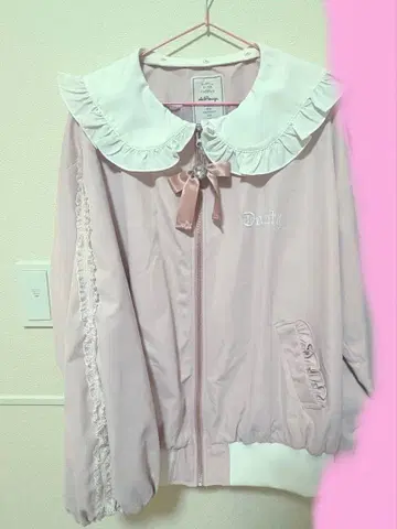 앙크루즈 프릴 자켓 핑크