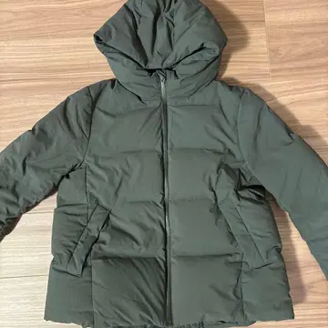 UNIQLO M 사이즈 다운 자켓