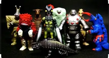 미사용 새상품 울트라맨 몬스터즈 10체