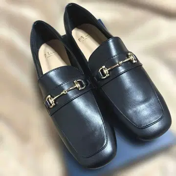 므뉴 스퀘어토 비트 로퍼 여성용