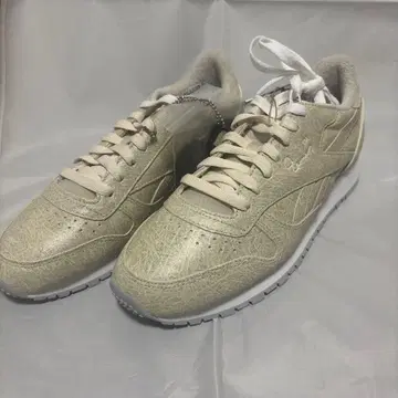 새상품 이 클래식 가죽 EAMES CLASSIC LEATHER