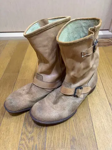 [ KYOJI MARUYAMA ] 베이지 스웨이드 엔지니어 부츠