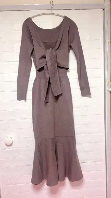 리본 포함 그레이 니트 원피스 rienda